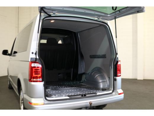 Volkswagen Transporter 2.0 TDI L2 H1 150pk DC 4-Motion Automaat Airco Led Trekhaak Camera ActivLease financial lease
