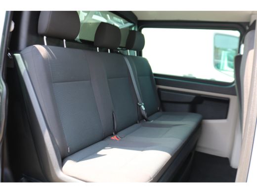 Volkswagen Transporter 2.0 TDI L2 H1 150pk DC 4-Motion Automaat Airco Led Trekhaak Camera ActivLease financial lease