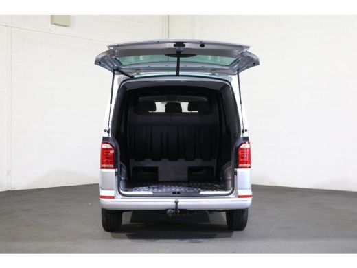 Volkswagen Transporter 2.0 TDI L2 H1 150pk DC 4-Motion Automaat Airco Led Trekhaak Camera ActivLease financial lease