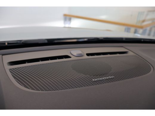 Volvo  EX40 Single Motor 238PK Business Edition 70kWh Driver Assist Pack | Climate Pack |  19" 5-spaaks gloss... ActivLease financial lease