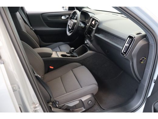 Volvo  EX40 Single Motor 238PK Business Edition 70kWh Driver Assist Pack | Climate Pack |  19" 5-spaaks gloss... ActivLease financial lease