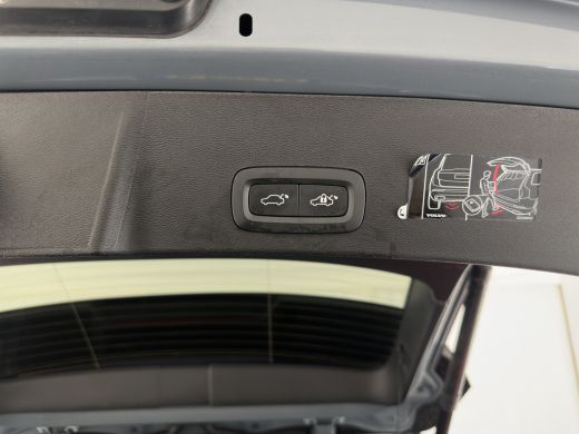 Volvo  XC40 Recharge Twin Plus (3-Fase) {SOH-91%} (INCL-BTW) Aut *LEATHER-ALCANTARA | DIGI-COCKPIT | FULL-LED... ActivLease financial lease