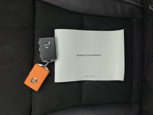 Volvo  XC40 Recharge Twin Plus (3-Fase) {SOH-91%} (INCL-BTW) Aut *LEATHER-ALCANTARA | DIGI-COCKPIT | FULL-LED... ActivLease financial lease