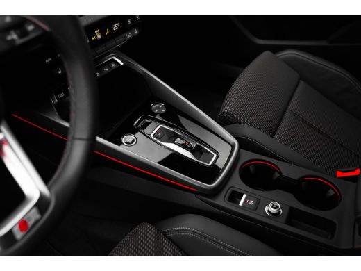 Audi A3 Sportback 30 TFSI S edition Camera achter | Trekhaak | Elek. stoel | Stoelverw. voor | Matrix LED... ActivLease financial lease