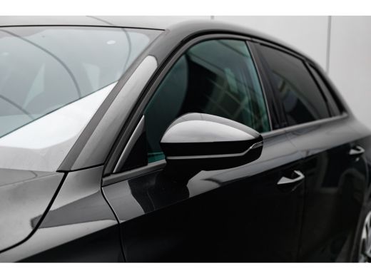 Audi A3 Sportback 30 TFSI S edition Camera achter | Trekhaak | Elek. stoel | Stoelverw. voor | Matrix LED... ActivLease financial lease