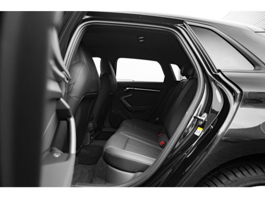 Audi A3 Sportback 30 TFSI S edition Camera achter | Trekhaak | Elek. stoel | Stoelverw. voor | Matrix LED... ActivLease financial lease