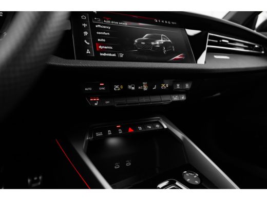 Audi A3 Sportback 30 TFSI S edition Camera achter | Trekhaak | Elek. stoel | Stoelverw. voor | Matrix LED... ActivLease financial lease