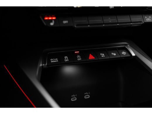 Audi A3 Sportback 30 TFSI S edition Camera achter | Trekhaak | Elek. stoel | Stoelverw. voor | Matrix LED... ActivLease financial lease