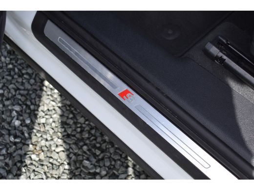 Audi Q3 45 TFSIe 245PK S-TRONIC S-LINE HYBRID VIRTUAL/PDC/CARPLAY ActivLease financial lease