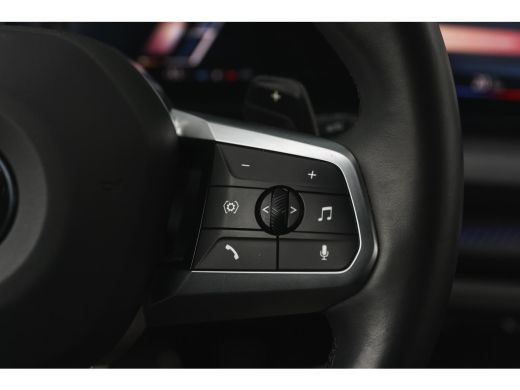 BMW 1 Serie 120 M Sport Automaat / Sportstoelen / Achteruitrijcamera / M Adaptief onderstel / Comfort Access ... ActivLease financial lease