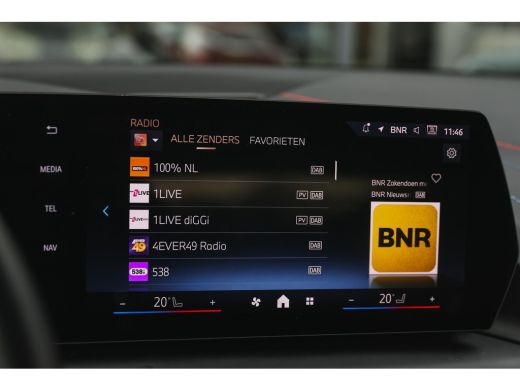 BMW 1 Serie 120 M Sport Automaat / Sportstoelen / Achteruitrijcamera / M Adaptief onderstel / Comfort Access ... ActivLease financial lease