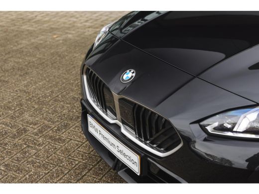 BMW 1 Serie 120 M Sport Automaat / Sportstoelen / Achteruitrijcamera / M Adaptief onderstel / Comfort Access ... ActivLease financial lease