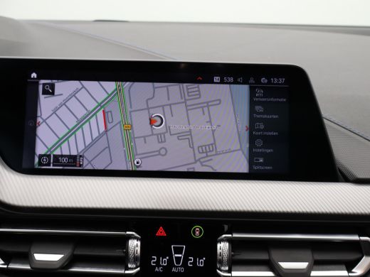 BMW 1 Serie M-Sport 118i Introduction Edition | Achteruitrijcamera | Airco (automatisch) | Armsteun voor ActivLease financial lease