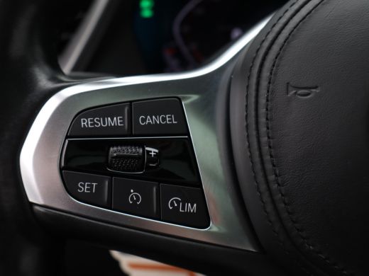 BMW 1 Serie M-Sport 118i Introduction Edition | Achteruitrijcamera | Airco (automatisch) | Armsteun voor ActivLease financial lease