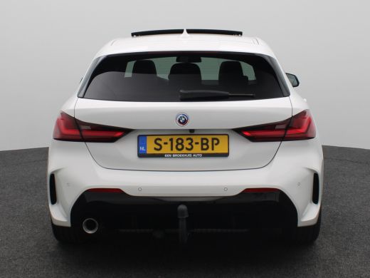 BMW 1 Serie M-Sport 118i Introduction Edition | Achteruitrijcamera | Airco (automatisch) | Armsteun voor ActivLease financial lease