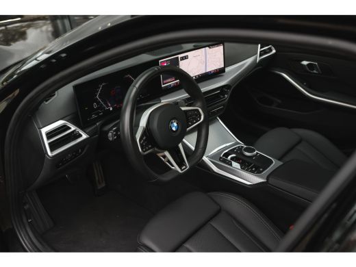 BMW 3 Serie Touring 320i M Sport Automaat / Panoramadak / Trekhaak / Sportstoelen / M Sportonderstel / Achter... ActivLease financial lease
