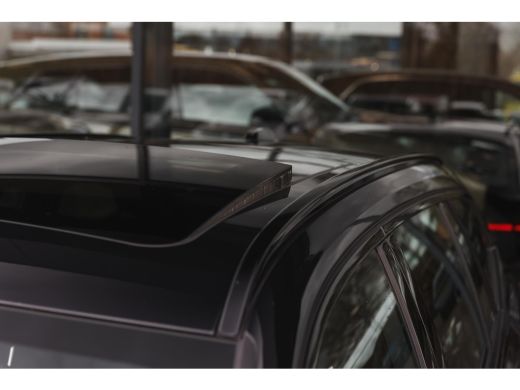 BMW 3 Serie Touring 320i M Sport Automaat / Panoramadak / Trekhaak / Sportstoelen / M Sportonderstel / Achter... ActivLease financial lease