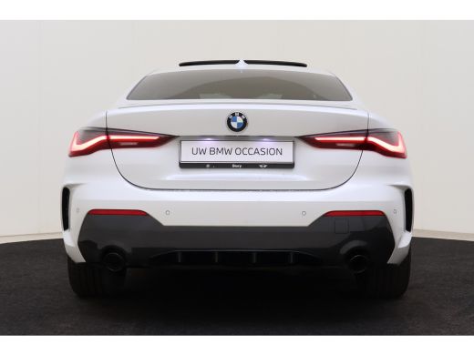 BMW 4 Serie Coup&eacute; 430i High Executive M Sport Automaat / Schuif-kanteldak / M Adaptief onderstel / Laserlight... ActivLease financial lease