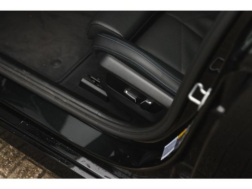 BMW 5 Serie Touring 530e M Sport Automaat / Panoramadak / Trekhaak / Achteruitrijcamera / M Sportonderstel / ... ActivLease financial lease