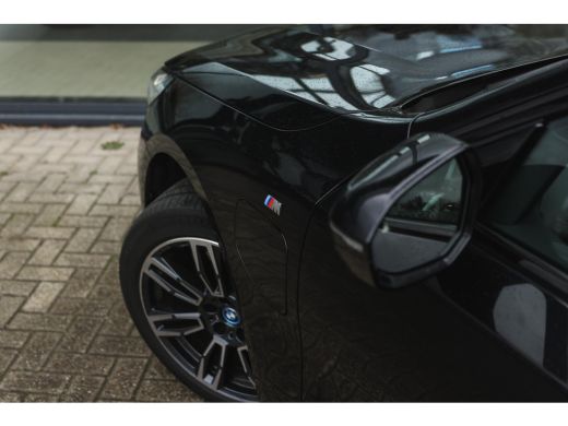 BMW 5 Serie Touring 530e M Sport Automaat / Panoramadak / Trekhaak / Achteruitrijcamera / M Sportonderstel / ... ActivLease financial lease