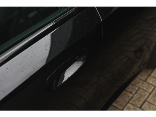 BMW 5 Serie Touring 530e M Sport Automaat / Panoramadak / Trekhaak / Achteruitrijcamera / M Sportonderstel / ... ActivLease financial lease