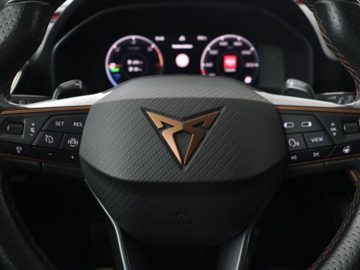 CUPRA Leon 1.4 eHybrid | Stoelverwarming | Carplay | Camera | Navigatie | Sfeerverlichting | Stuurverwarming... ActivLease financial lease