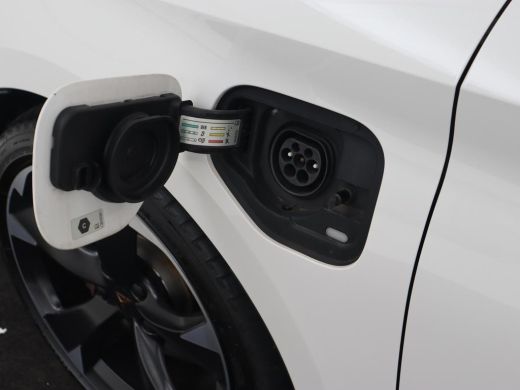 CUPRA Leon 1.4 eHybrid | Stoelverwarming | Carplay | Camera | Navigatie | Sfeerverlichting | Stuurverwarming... ActivLease financial lease