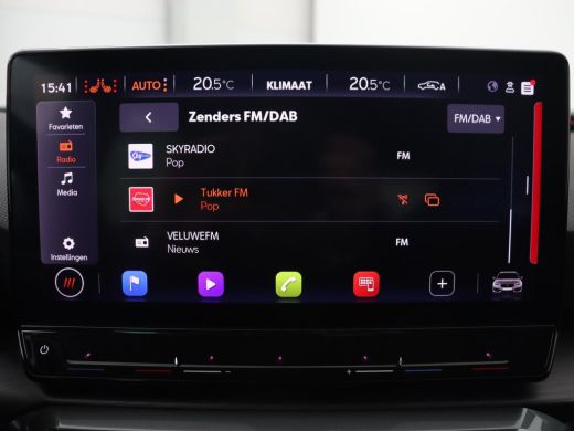 CUPRA Leon 1.4 eHybrid | Stoelverwarming | Carplay | Camera | Navigatie | Sfeerverlichting | Stuurverwarming... ActivLease financial lease