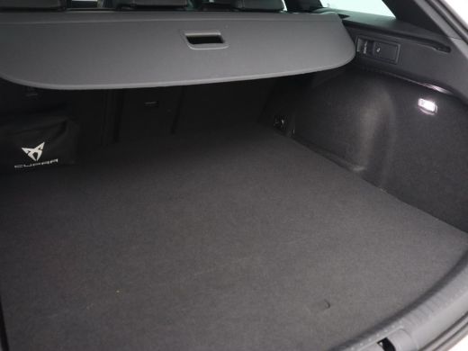 CUPRA Leon 1.4 eHybrid | Stoelverwarming | Carplay | Camera | Navigatie | Sfeerverlichting | Stuurverwarming... ActivLease financial lease