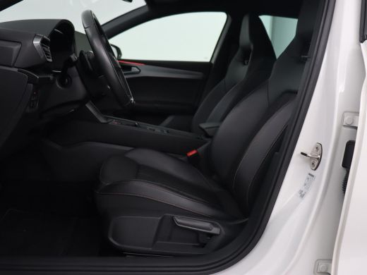 CUPRA Leon 1.4 eHybrid | Stoelverwarming | Carplay | Camera | Navigatie | Sfeerverlichting | Stuurverwarming... ActivLease financial lease