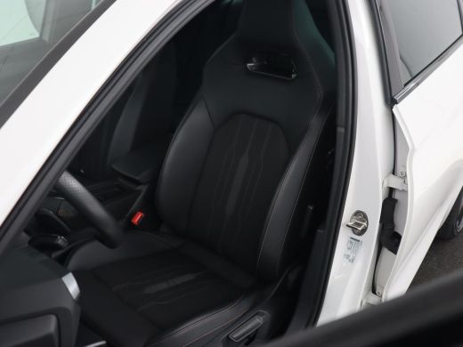 CUPRA Leon 1.4 eHybrid | Stoelverwarming | Carplay | Camera | Navigatie | Sfeerverlichting | Stuurverwarming... ActivLease financial lease