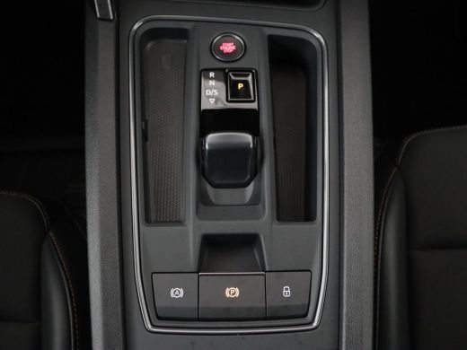 CUPRA Leon 1.4 eHybrid | Stoelverwarming | Carplay | Camera | Navigatie | Sfeerverlichting | Stuurverwarming... ActivLease financial lease