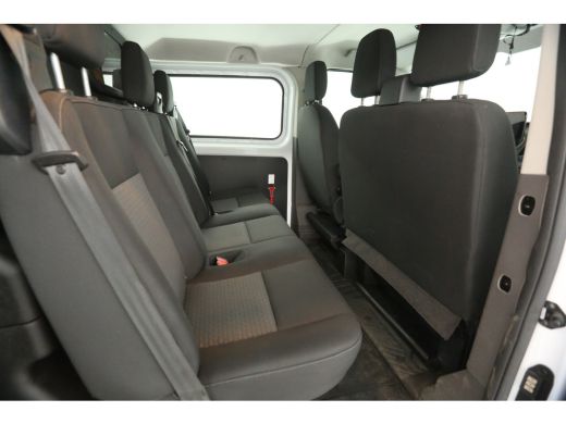 Ford Transit Custom 300 2.0 TDCI L2H1 | DC | Airco | Cruise | Carplay | Trekh. | Navi | Parkeersens. ActivLease financial lease