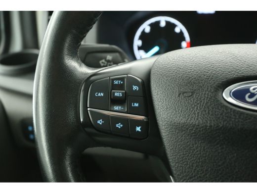 Ford Transit Custom 300 2.0 TDCI L2H1 | DC | Airco | Cruise | Carplay | Trekh. | Navi | Parkeersens. ActivLease financial lease