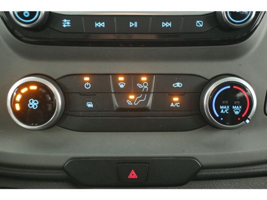 Ford Transit Custom 300 2.0 TDCI L2H1 | DC | Airco | Cruise | Carplay | Trekh. | Navi | Parkeersens. ActivLease financial lease