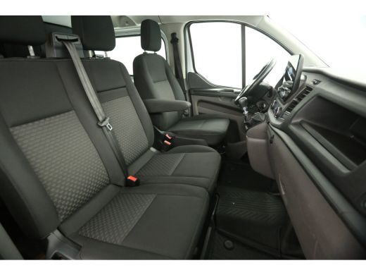 Ford Transit Custom 300 2.0 TDCI L2H1 | DC | Airco | Cruise | Carplay | Trekh. | Navi | Parkeersens. ActivLease financial lease