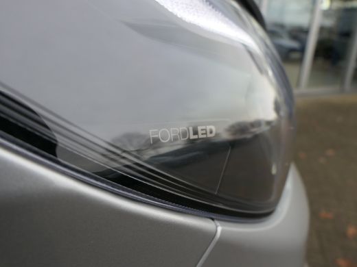 Ford Transit Custom 320 2.0 TDCI 136pk Automaat L2H1 Limited DC Dubbele Cabine | Trekhaak | 6-Persoons ! | Stoelverwa... ActivLease financial lease