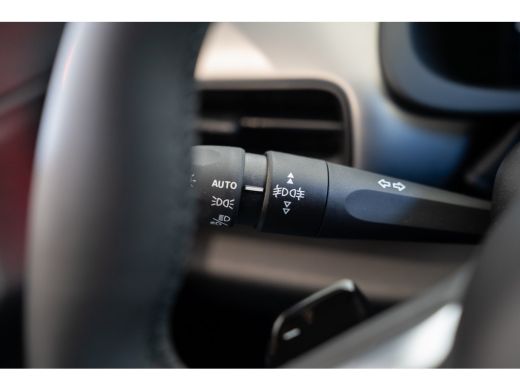 Jeep Avenger 1.2 e-Hybrid Summit | Navigatie | Camera | Keyless | El. Achterklep | Stoelverwarming | Climate C... ActivLease financial lease