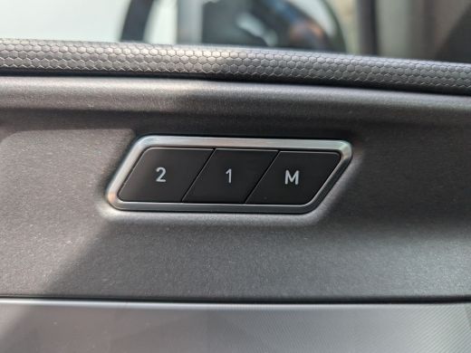 Lynk & Co 01 1.5 262PK Plug-in Hybrid Alarmsysteem | Apple Carplay/Android Auto|telefoonintegratie premium | C... ActivLease financial lease