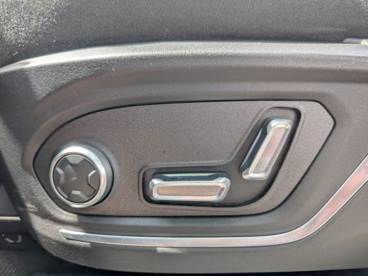 Lynk & Co 01 1.5 262PK Plug-in Hybrid Alarmsysteem | Apple Carplay/Android Auto|telefoonintegratie premium | C... ActivLease financial lease