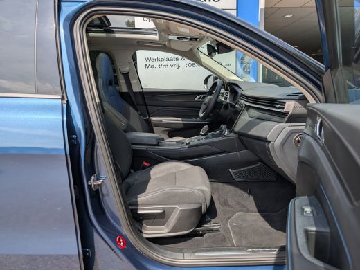 Lynk & Co 01 1.5 262PK Plug-in Hybrid Alarmsysteem | Apple Carplay/Android Auto|telefoonintegratie premium | C... ActivLease financial lease