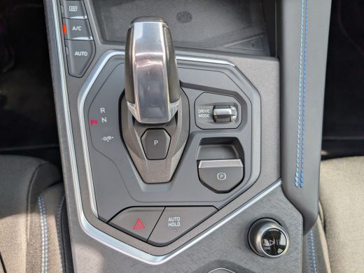 Lynk & Co 01 1.5 262PK Plug-in Hybrid Alarmsysteem | Apple Carplay/Android Auto|telefoonintegratie premium | C... ActivLease financial lease