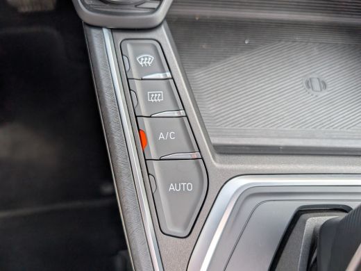 Lynk & Co 01 1.5 262PK Plug-in Hybrid Alarmsysteem | Apple Carplay/Android Auto|telefoonintegratie premium | C... ActivLease financial lease