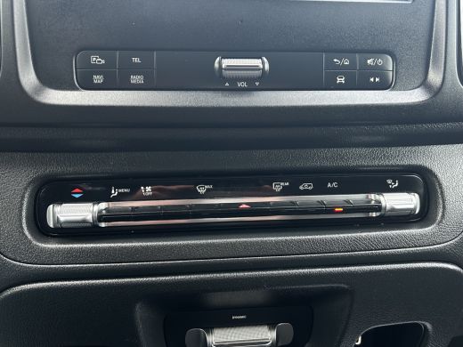 Mercedes-Benz Vito 116 CDI 164 PK 9G-TRONIC PRO / FACELIFT / L2H1 / CAMERA / NAVI / AIRCO / CRUISE / BLIND SPOT / 27... ActivLease financial lease