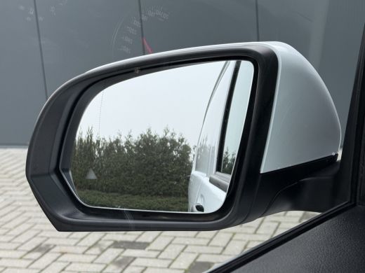 Mercedes-Benz Vito 116 CDI 164 PK 9G-TRONIC SELECT / FACELIFT / L2H1 / CAMERA / NAVI / AIRCO / CRUISE / BLIND SPOT /... ActivLease financial lease