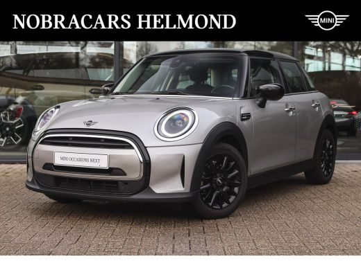 Mini Cooper Classic Automaat / LED / Airconditioning / Cruise Control / PDC / Navigatie