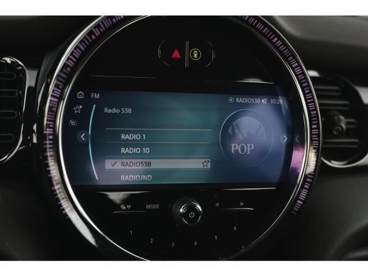 Mini Cooper Classic Automaat / LED / Airconditioning / Cruise Control / PDC / Navigatie ActivLease financial lease