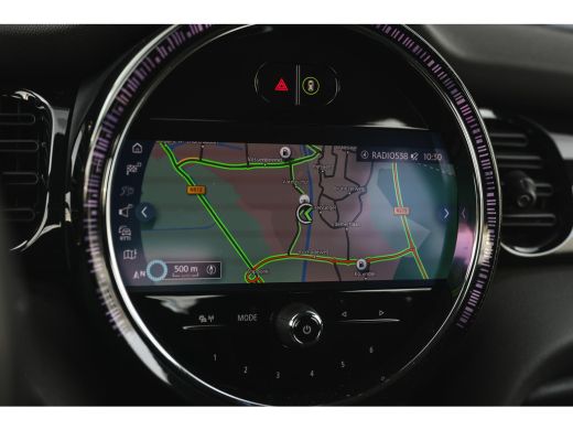 Mini Cooper Classic Automaat / LED / Airconditioning / Cruise Control / PDC / Navigatie ActivLease financial lease