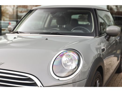 Mini One One pepper / LED / Stoelverwarming / Airconditioning / Multifunctioneel stuurwiel ActivLease financial lease