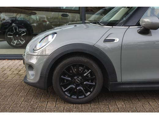 Mini One One pepper / LED / Stoelverwarming / Airconditioning / Multifunctioneel stuurwiel ActivLease financial lease